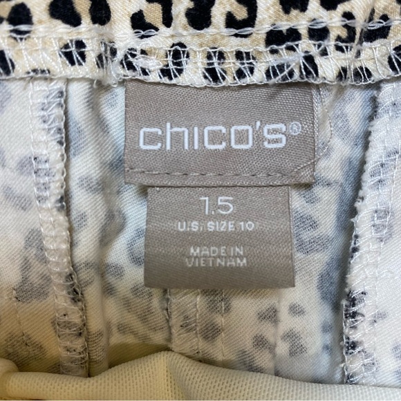 Chico's White Leopard Animal Print Pull On Crop Pants Ladies Size 10/Chico 1.5 - Picture 3 of 10